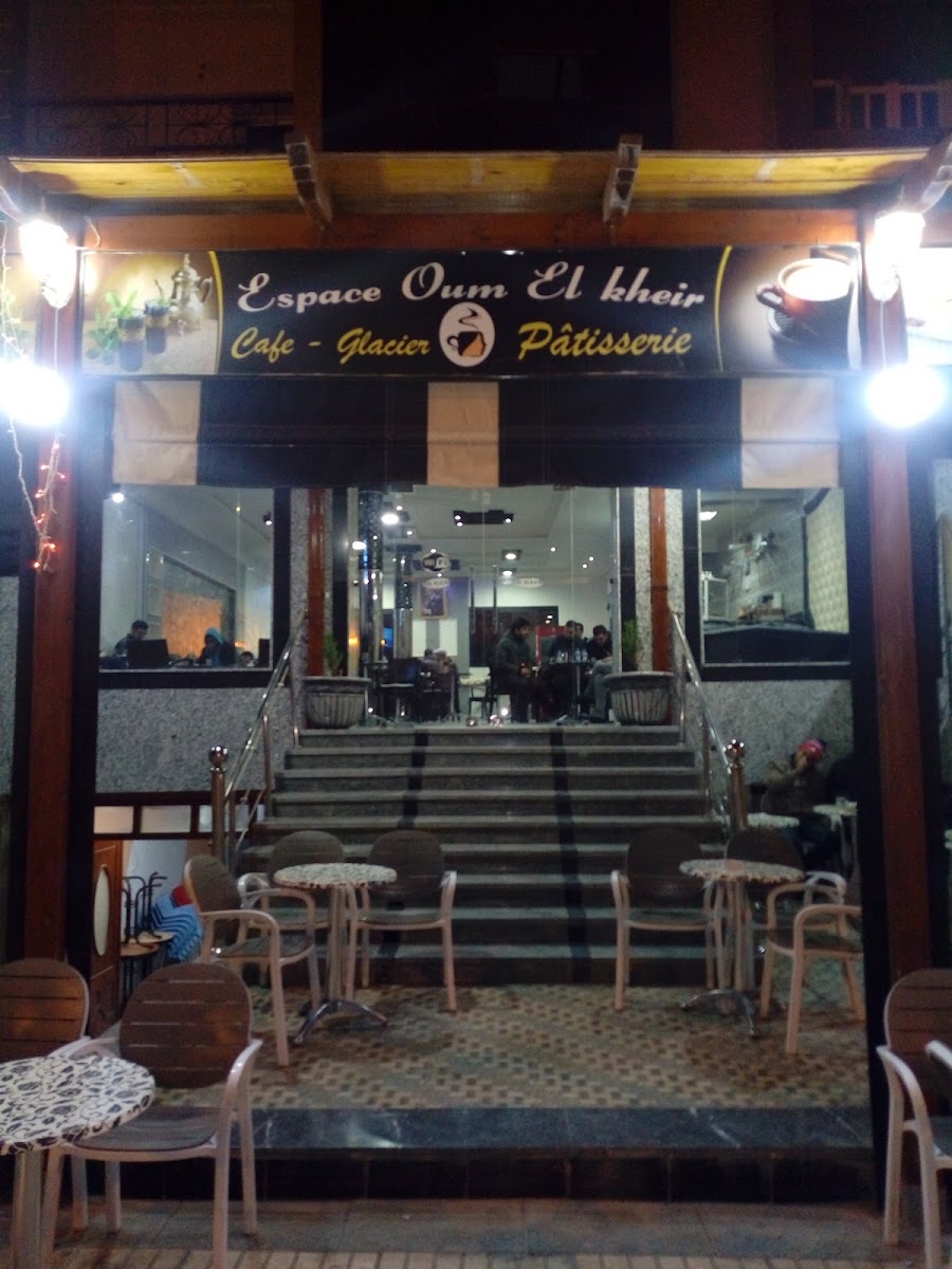 Espace Oum El Kheir : Café, Glacier, Pâtisserie