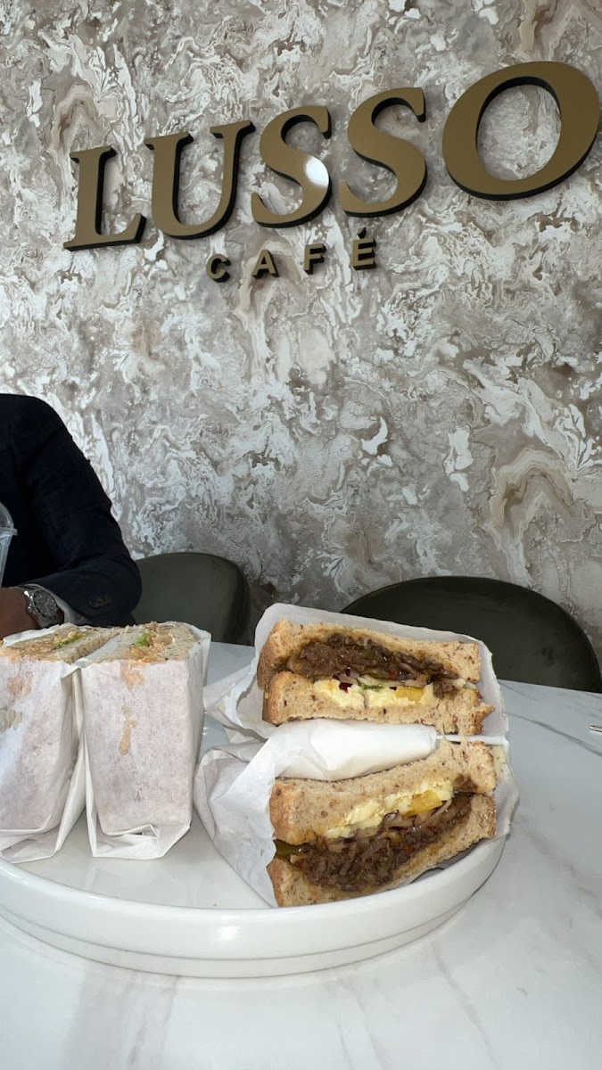 Lusso cafe - 4