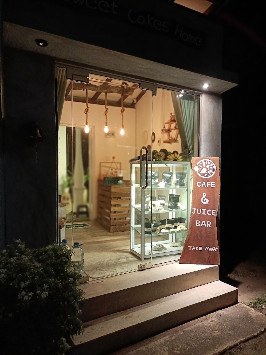 Chopped Leaf Cafe & Restaurant