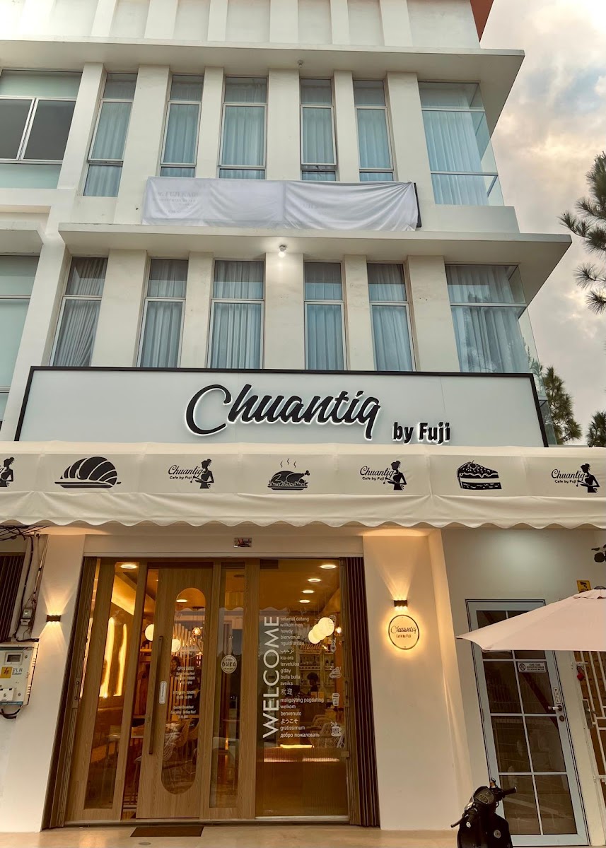 Chuantiq Cafe by Fuji