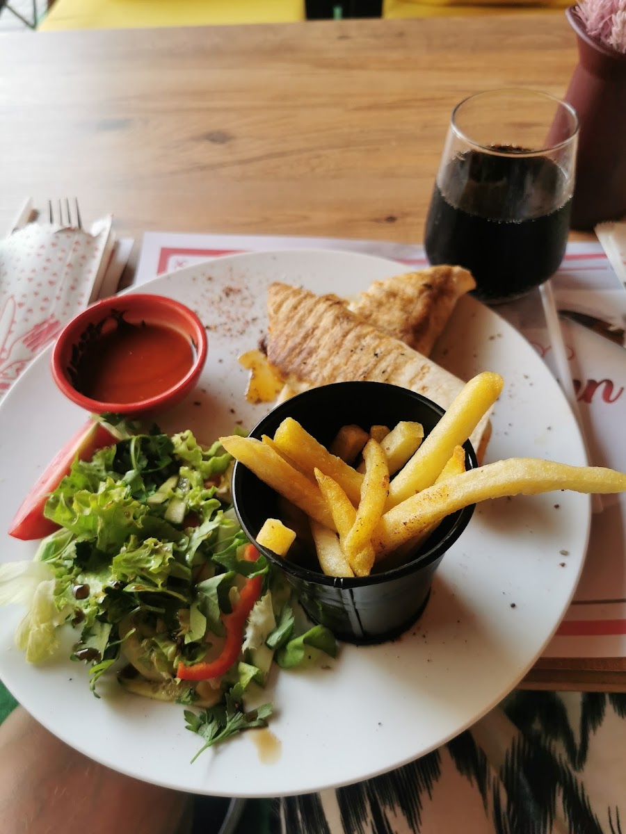 Waterfall Hookah Cafe