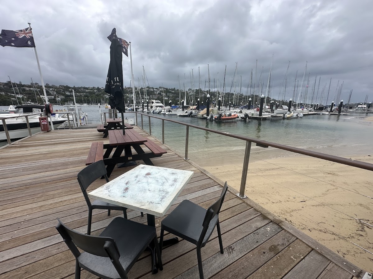 grumpyswharfcafe.com - 3