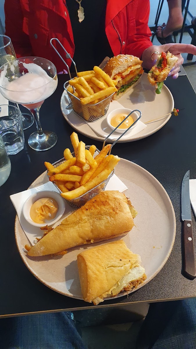 OHD Coffee Bar Diner - 7
