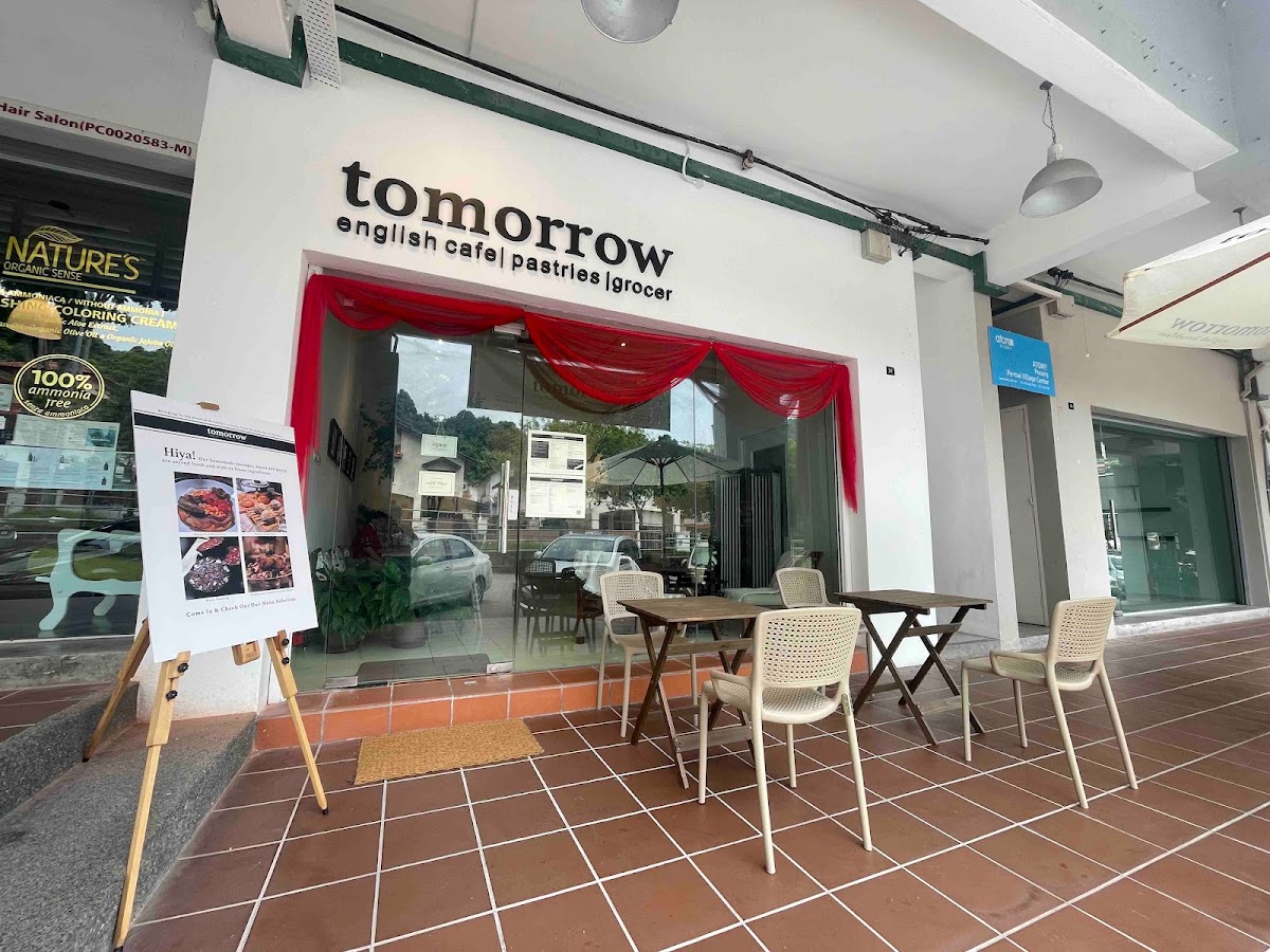 Tomorrow English Cafe