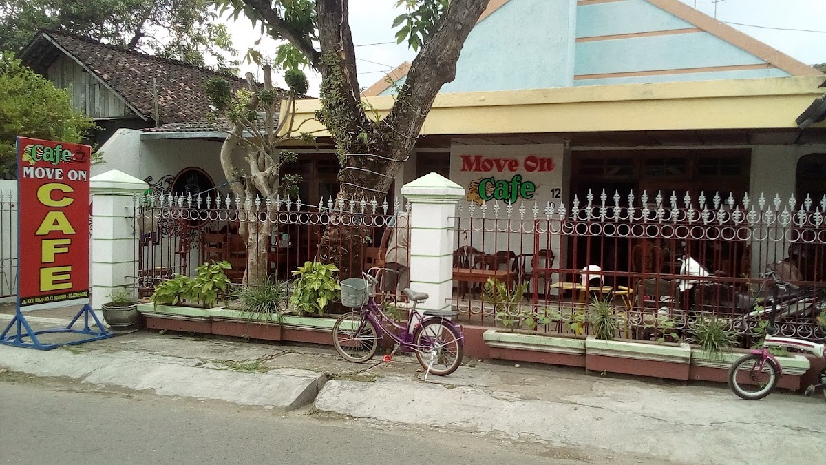 Move On Cafe