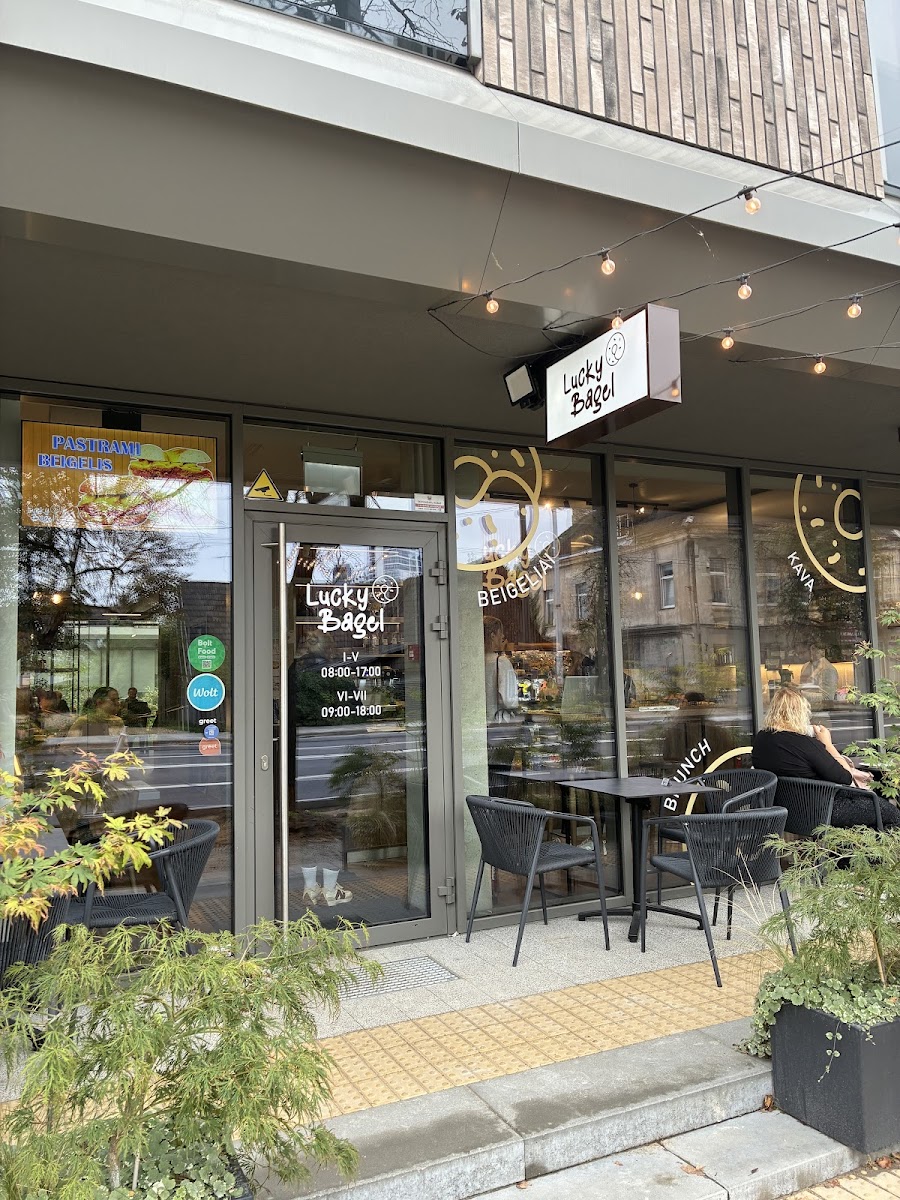 Lucky Bagel