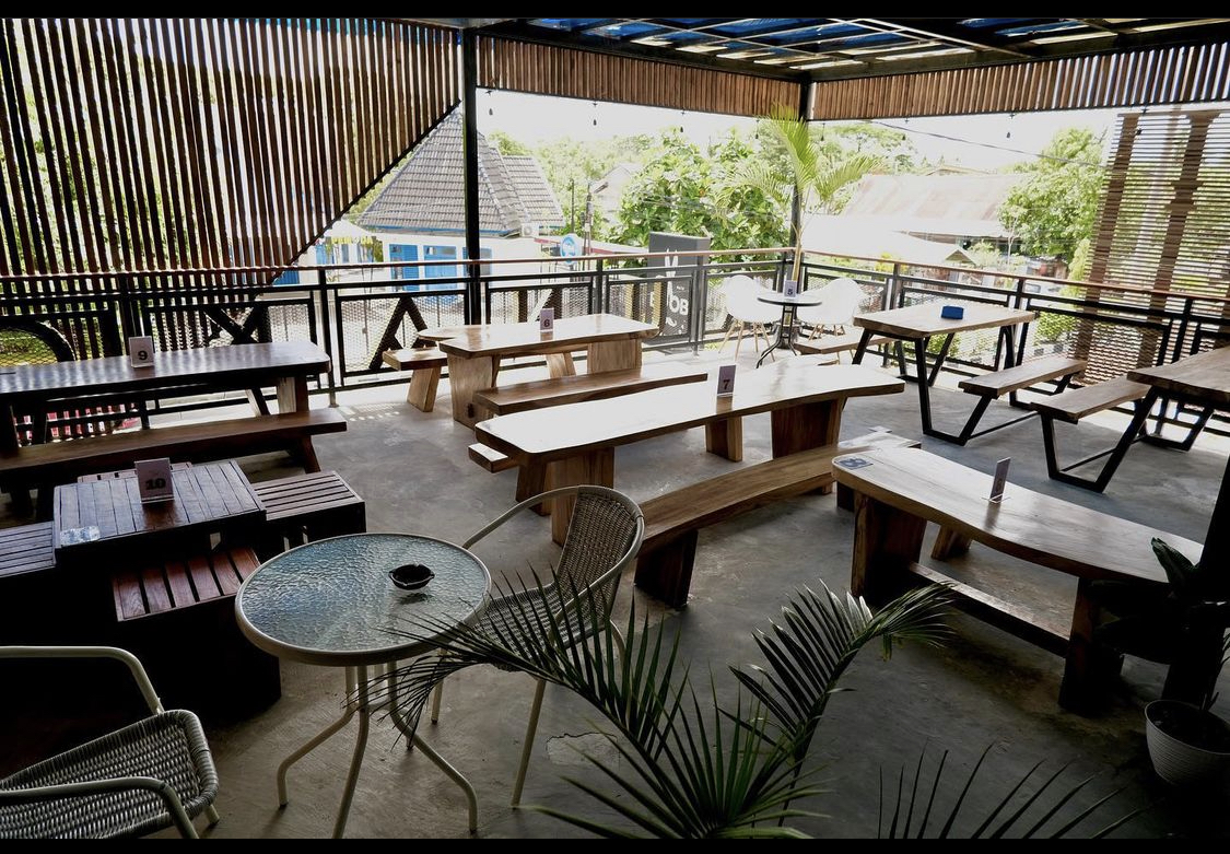 Runako Cafe & Lounge