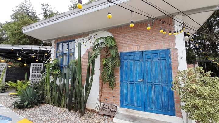 Thursday | Khuan Khanun