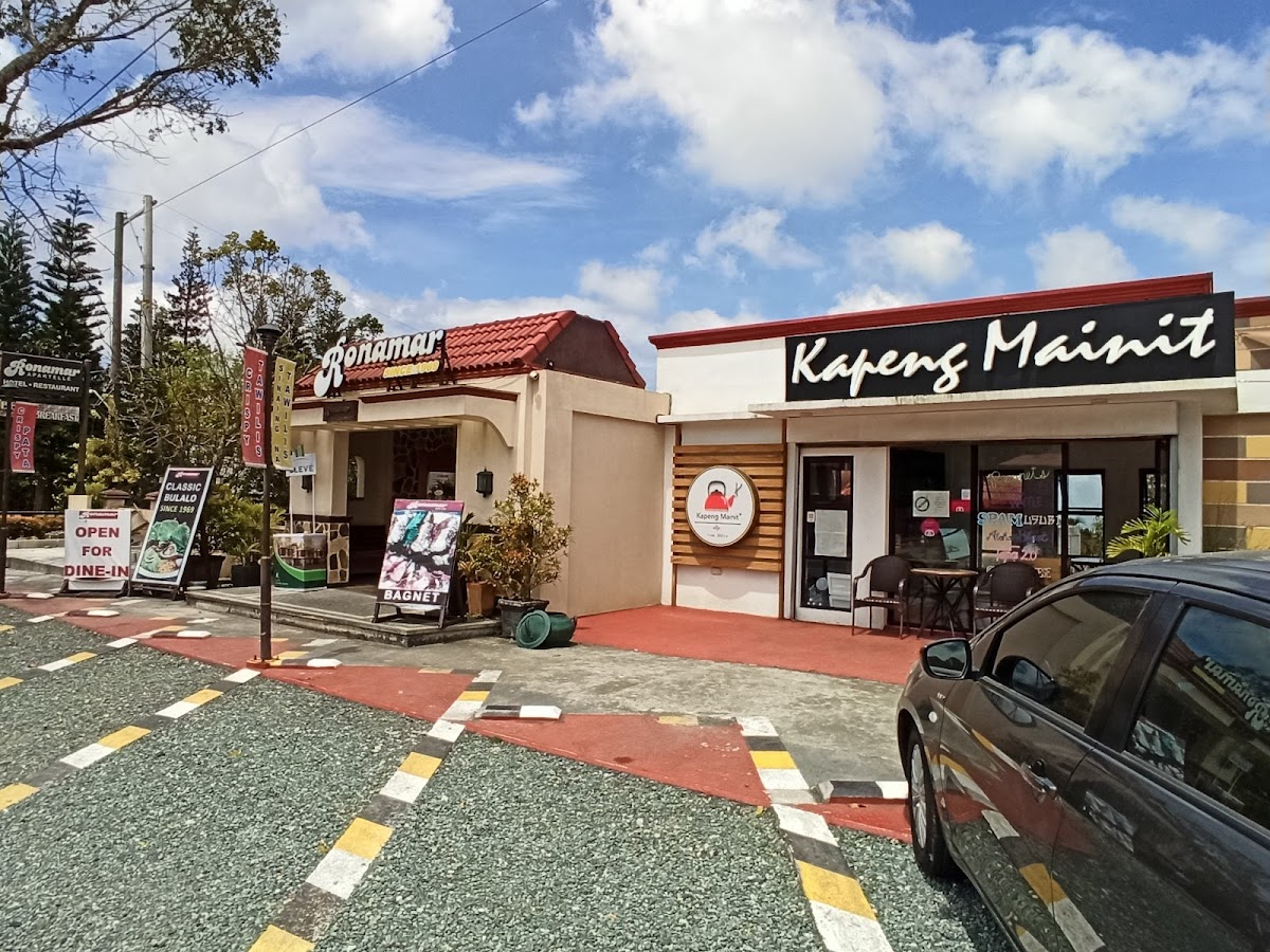 Kapeng Mainit Tagaytay