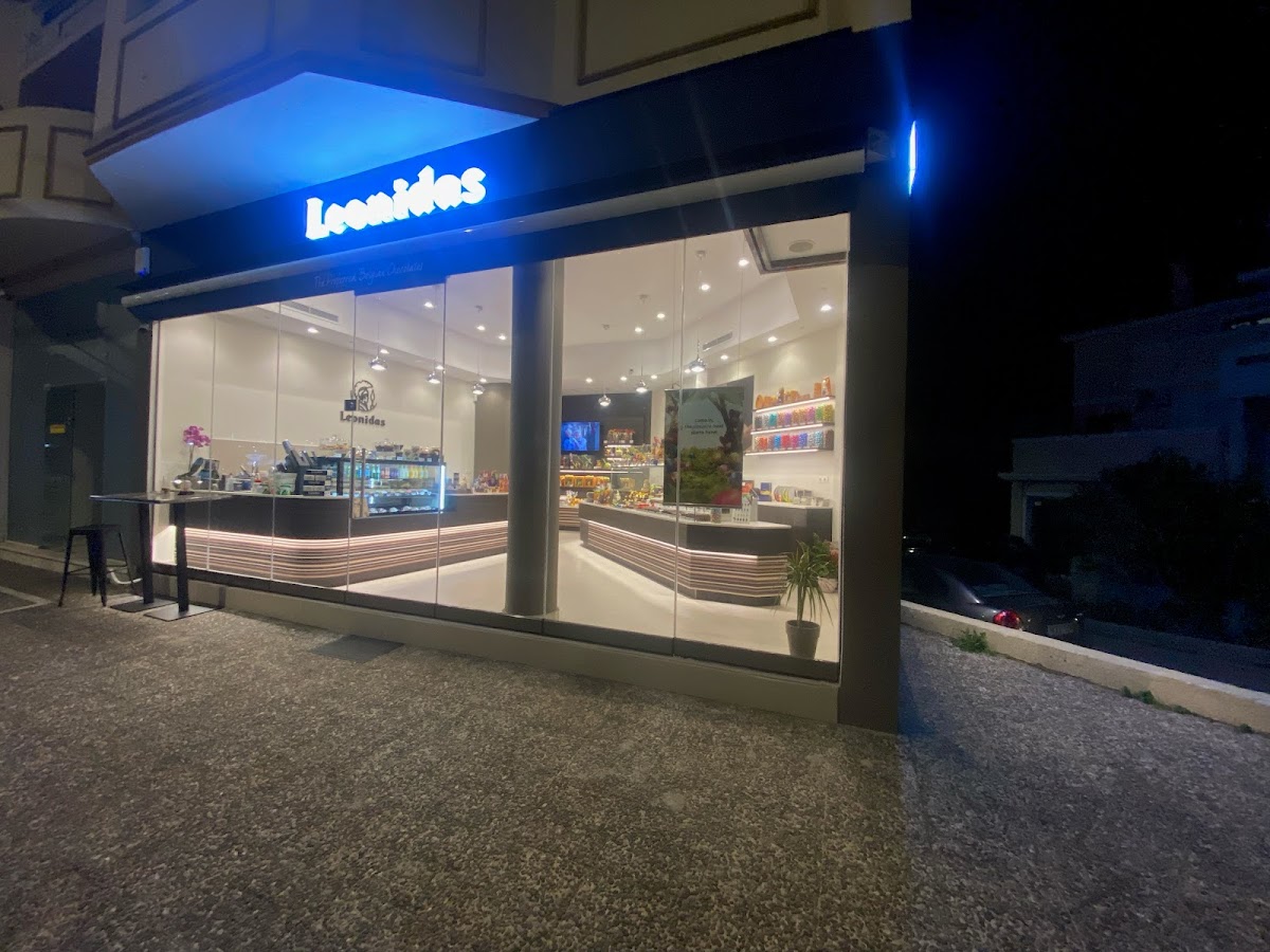 Leonidas Chocolates Café - Vari