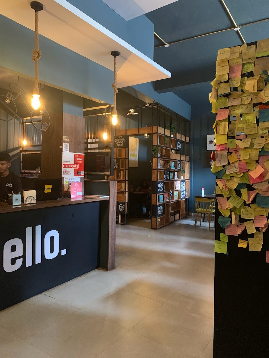 Cafe Garrage (sudden brake for hunger)