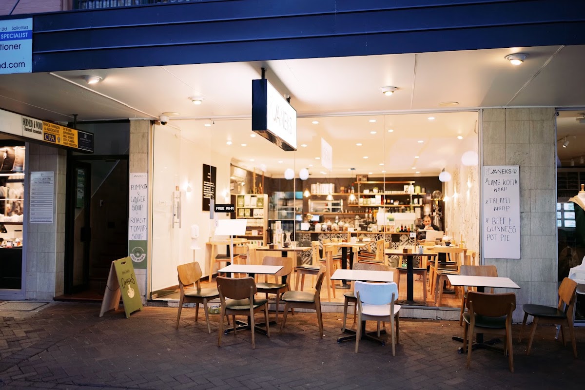 Janeks Cafe