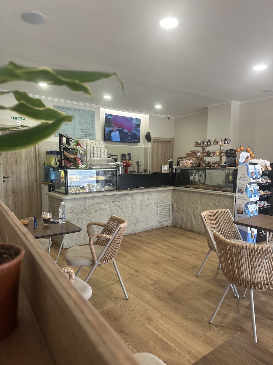 Hot & Cold coffee and snack