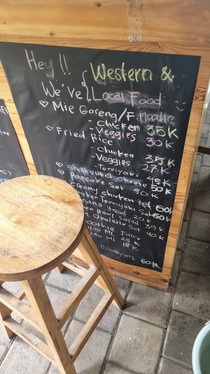 Bailey's Food & Cafe - 2