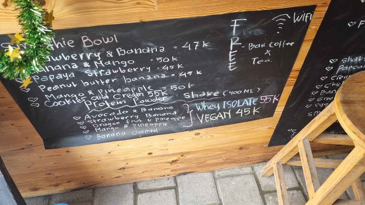 Bailey's Food & Cafe - 3