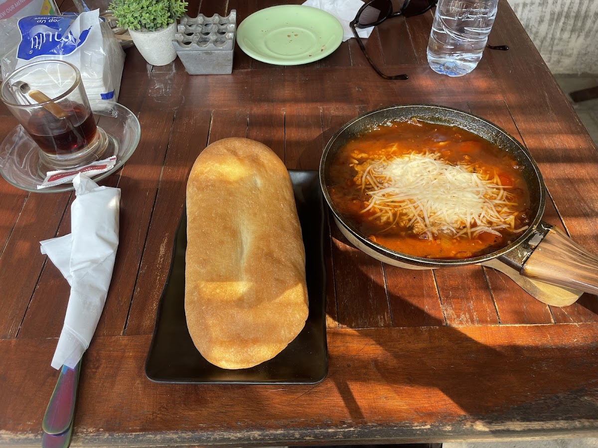 Bailey's Food & Cafe - 8