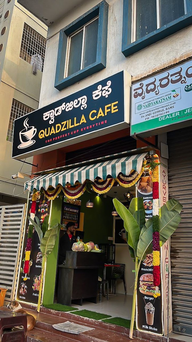 QUADZILLA CAFE