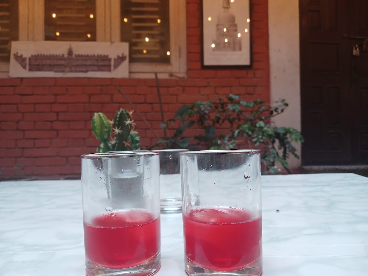 Lost Paradise Cafe - 6