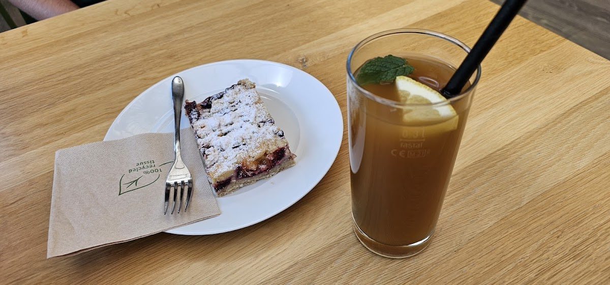 Cafe Florina - 100% Vegan - 6