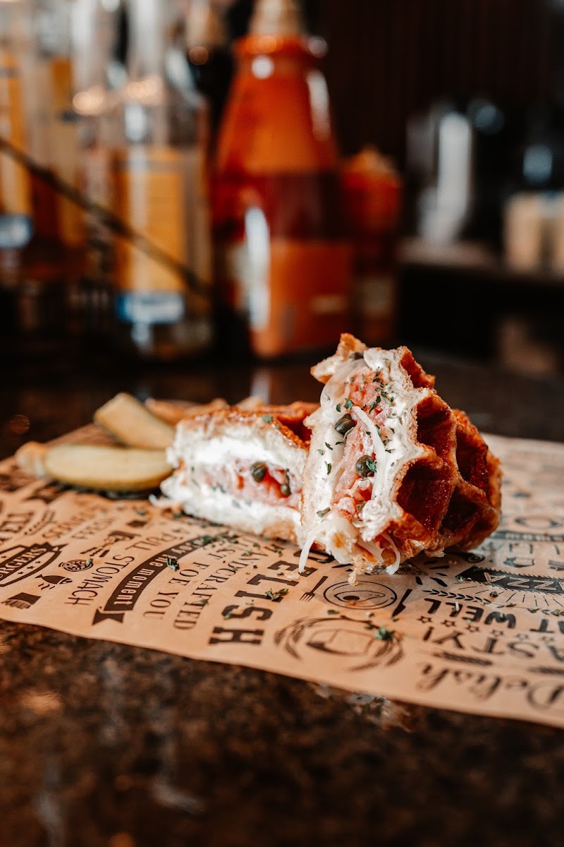 Clover and Mug (Kona Inn Shopping Village) - 2