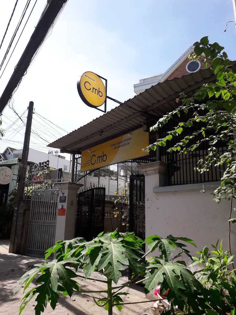 Cafe RovinaCoffee Linh Trung