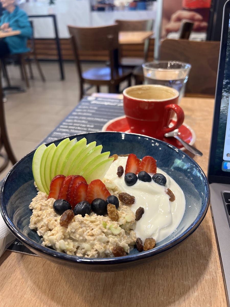 Himalayan Bites Cafe - 3