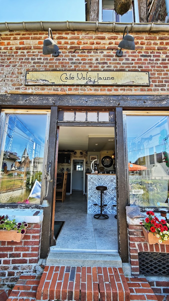 Cafe Velo Jaune