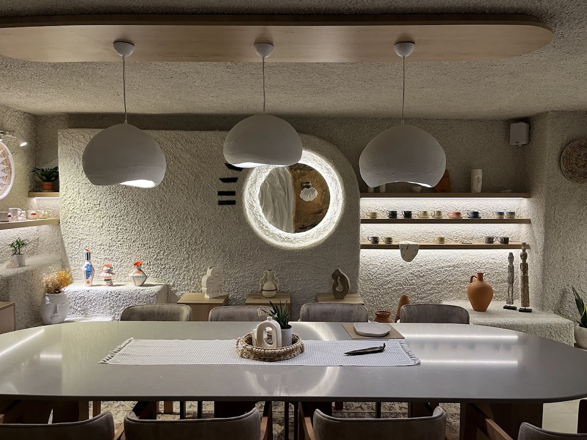 Haars Coffee & Art Studio