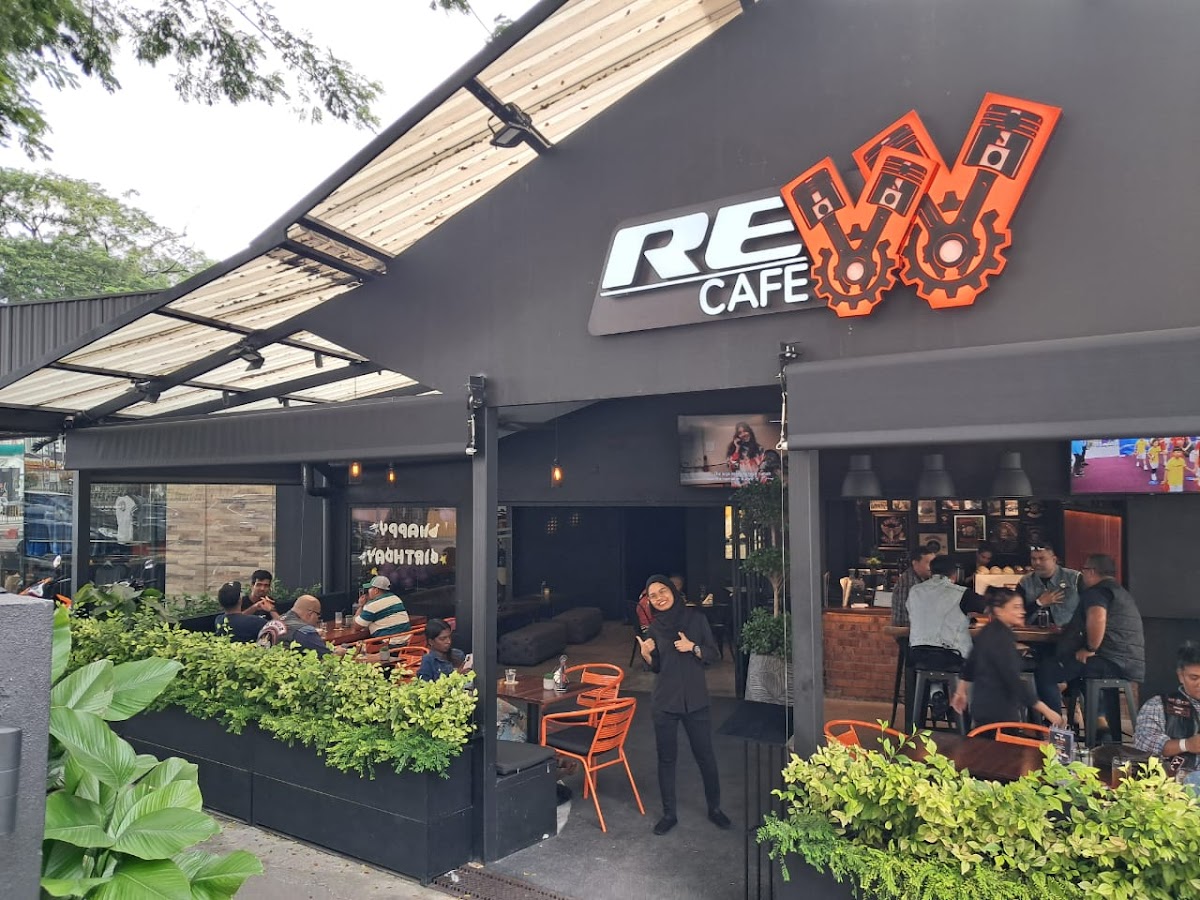 RevV Cafe