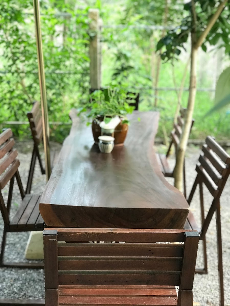 Yeiy Ath Garden Café