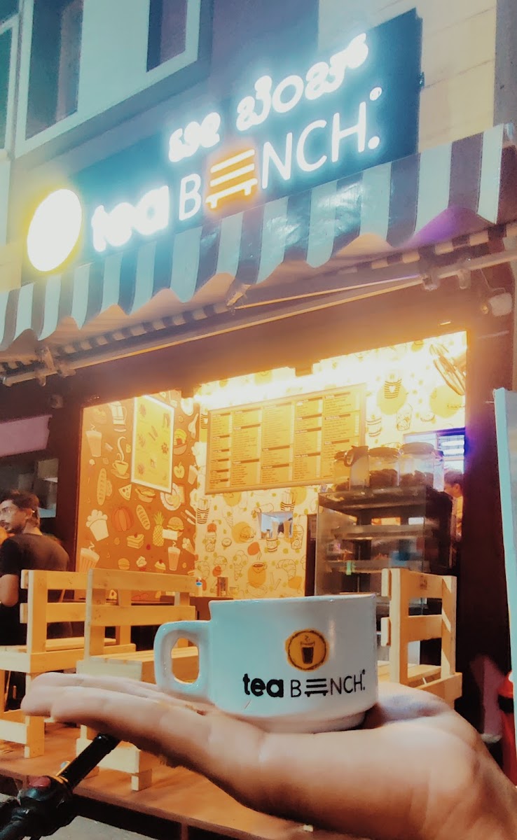 TEA BENCH (MGT Cafe)