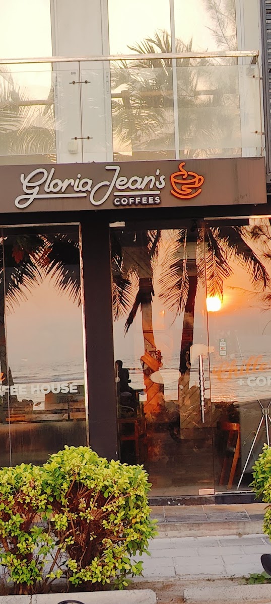 Gloria Jean's Coffees Beach