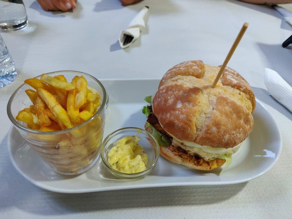 A BETA CAFÉ HAMBURGARIA - 10