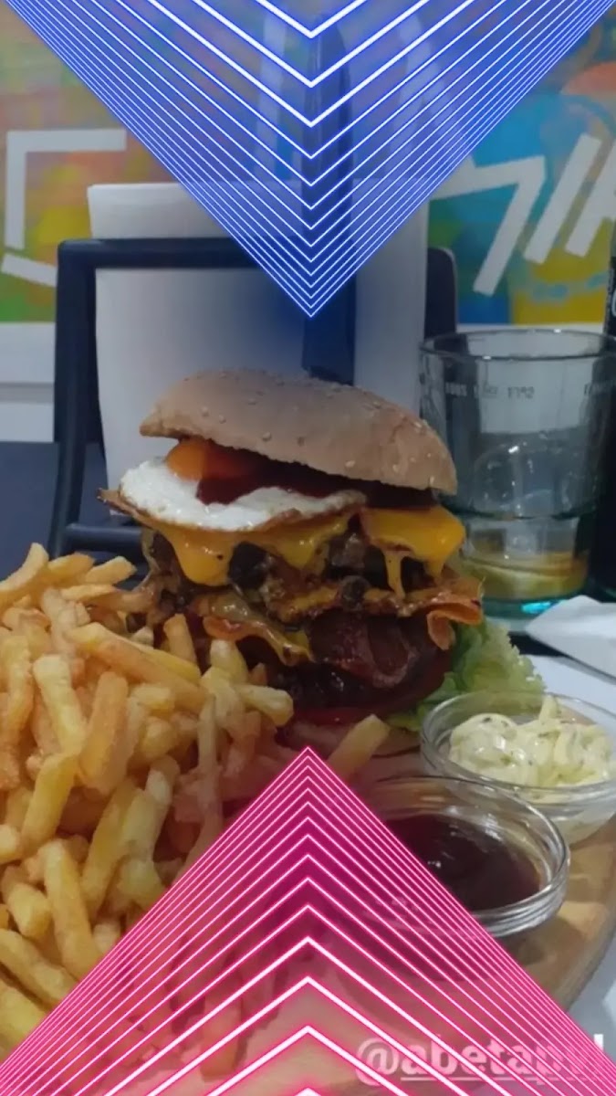 A BETA CAFÉ HAMBURGARIA - 9