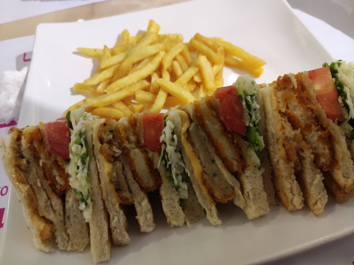 Golden Burger Restaurant & Cafeteria - 9