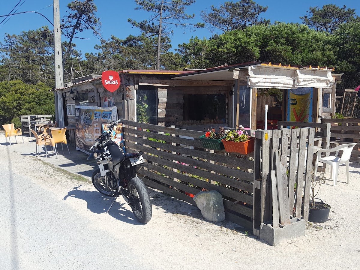 Quiosque Praia Das Paredes - 4