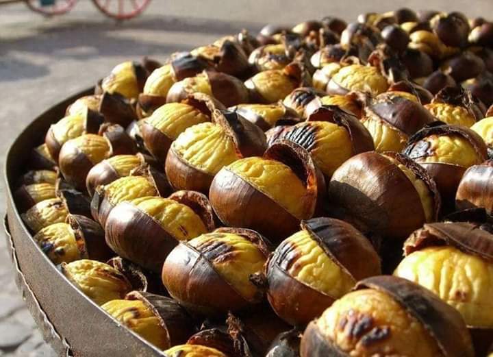 Castana Cafe’ and Rest. - 7