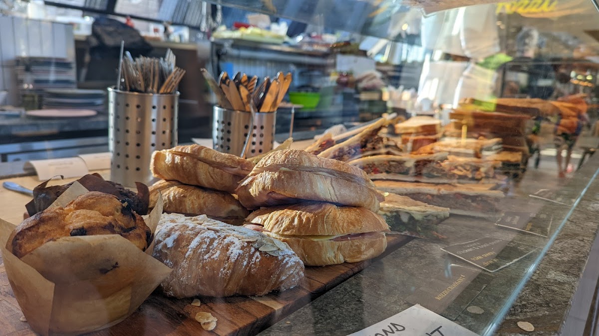 Rozzis Frankston - 7