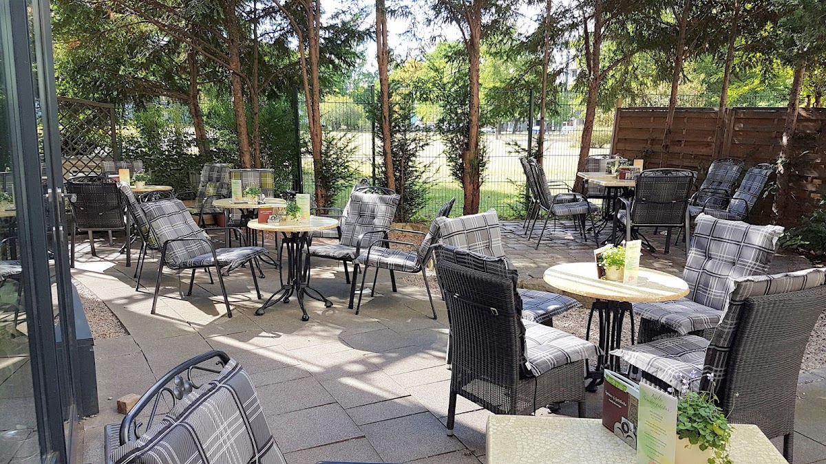 Cafe Eisold am Fetscherplatz - 4