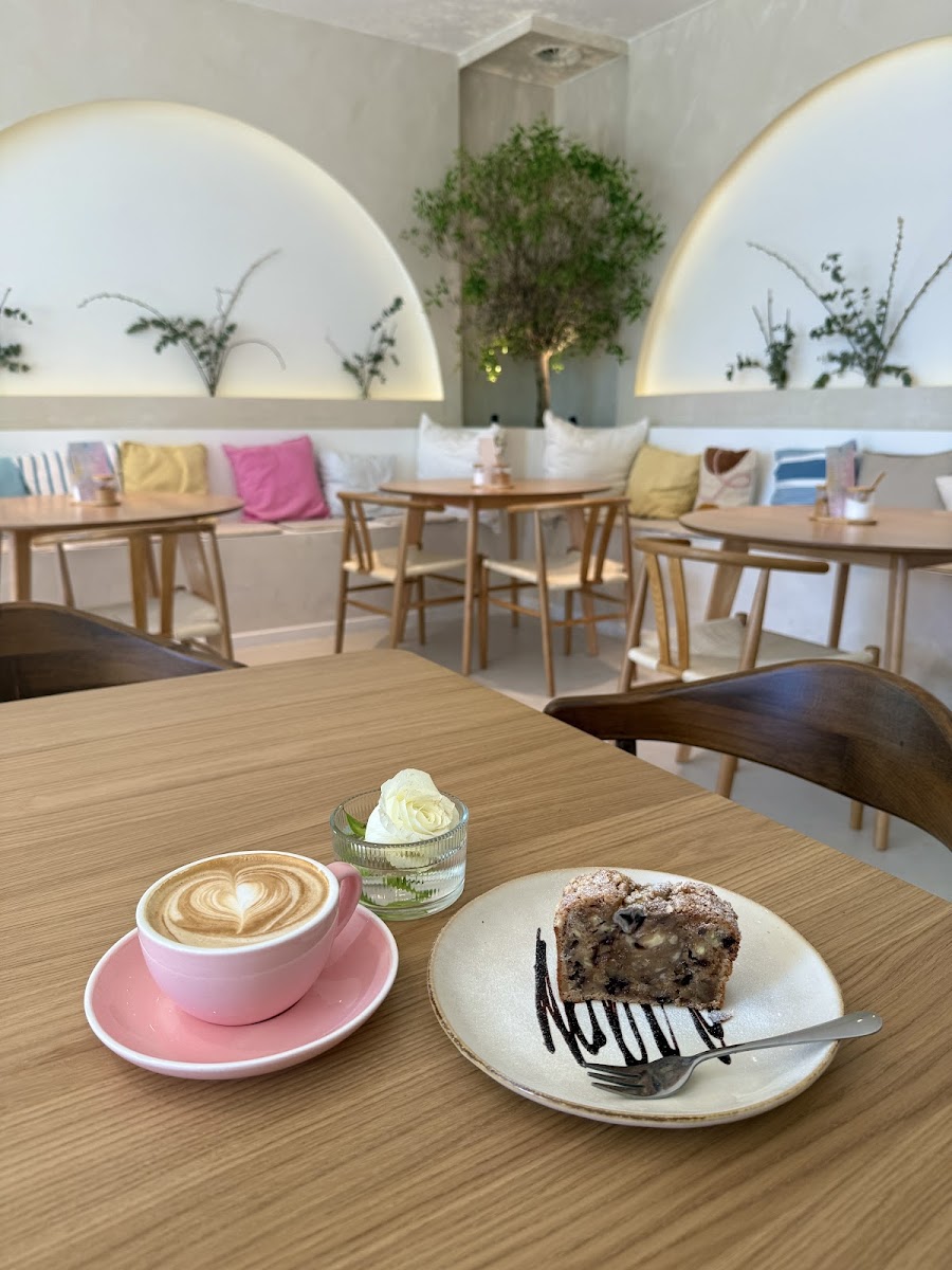 MAGO Coffee, Food & Drinks - 6