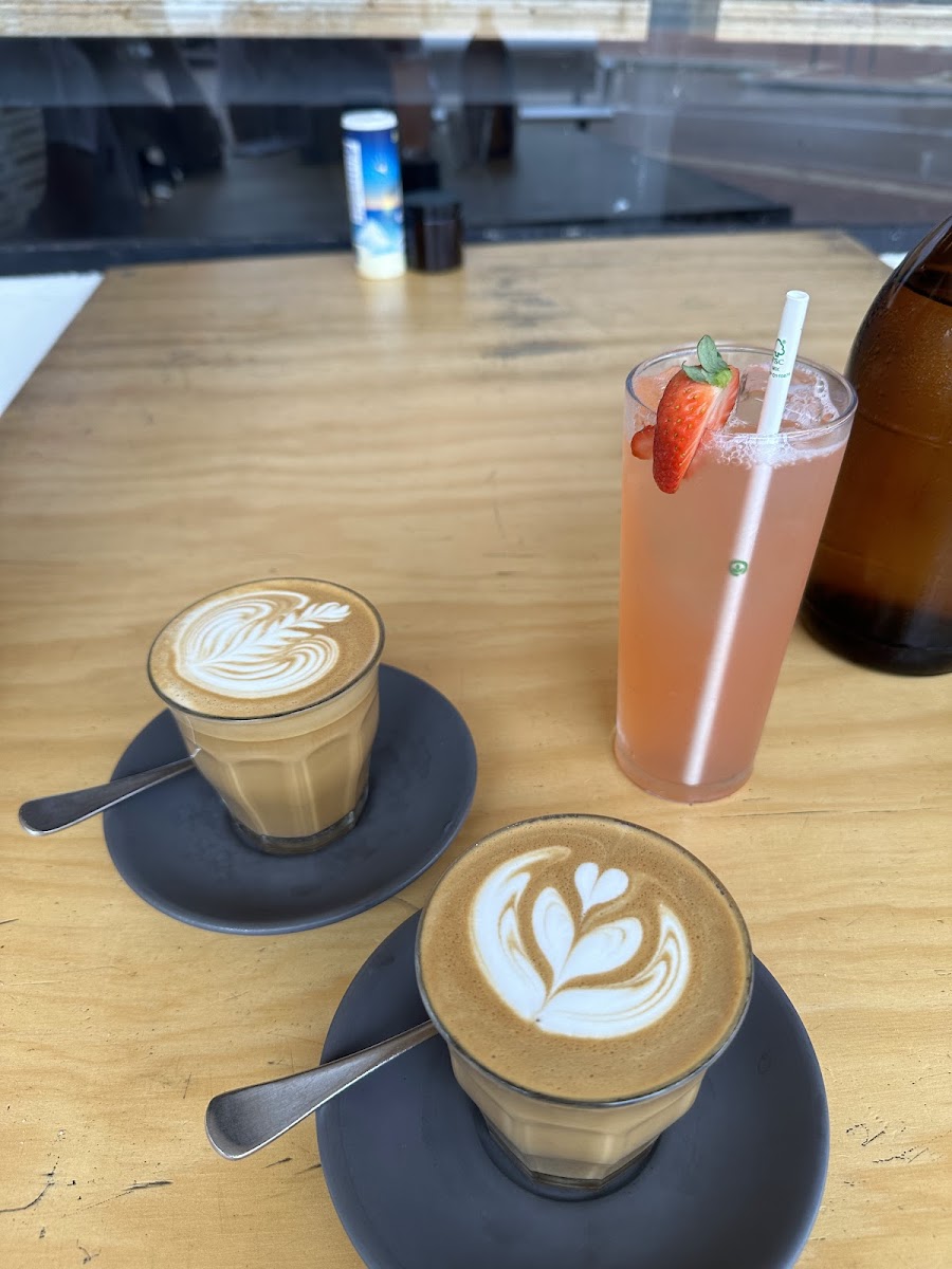 The Neighbourhood Kitchen, Coffee & Bottle Shop - 5