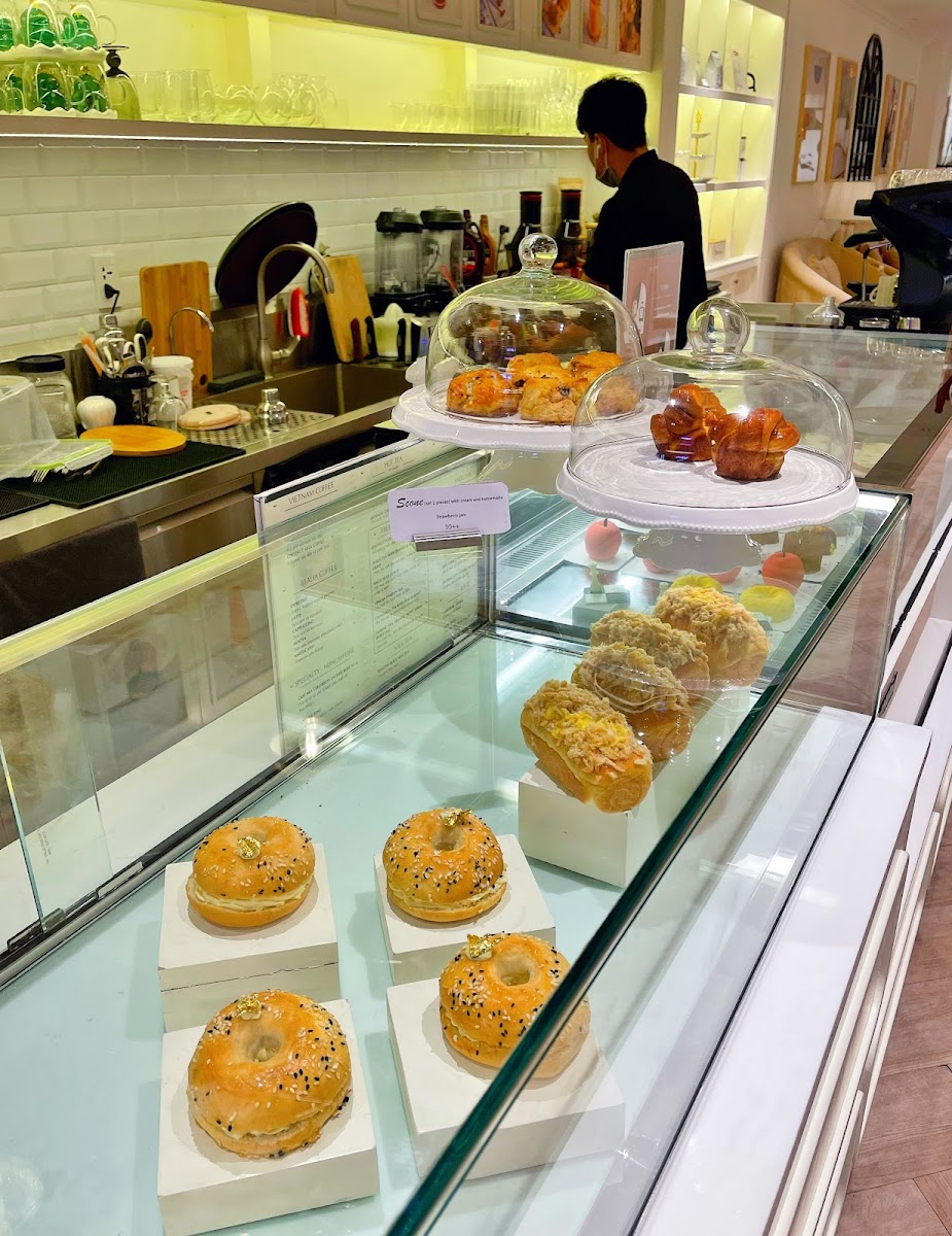 Buttery Cake & Cafe - 7