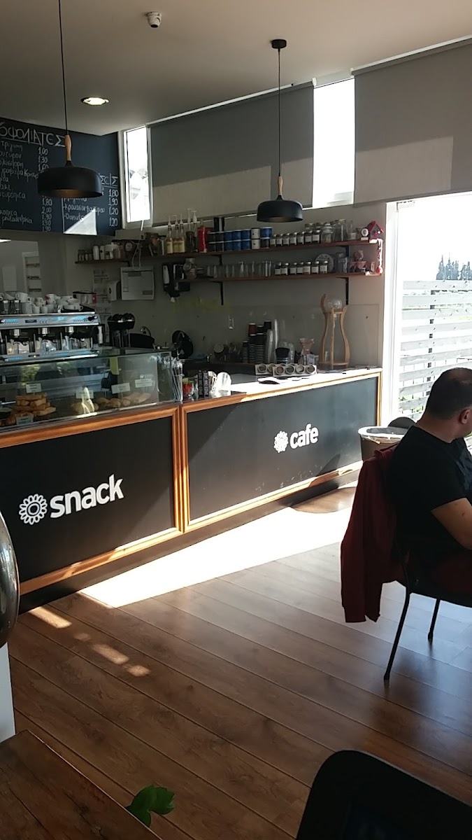 mom's cafe - street food