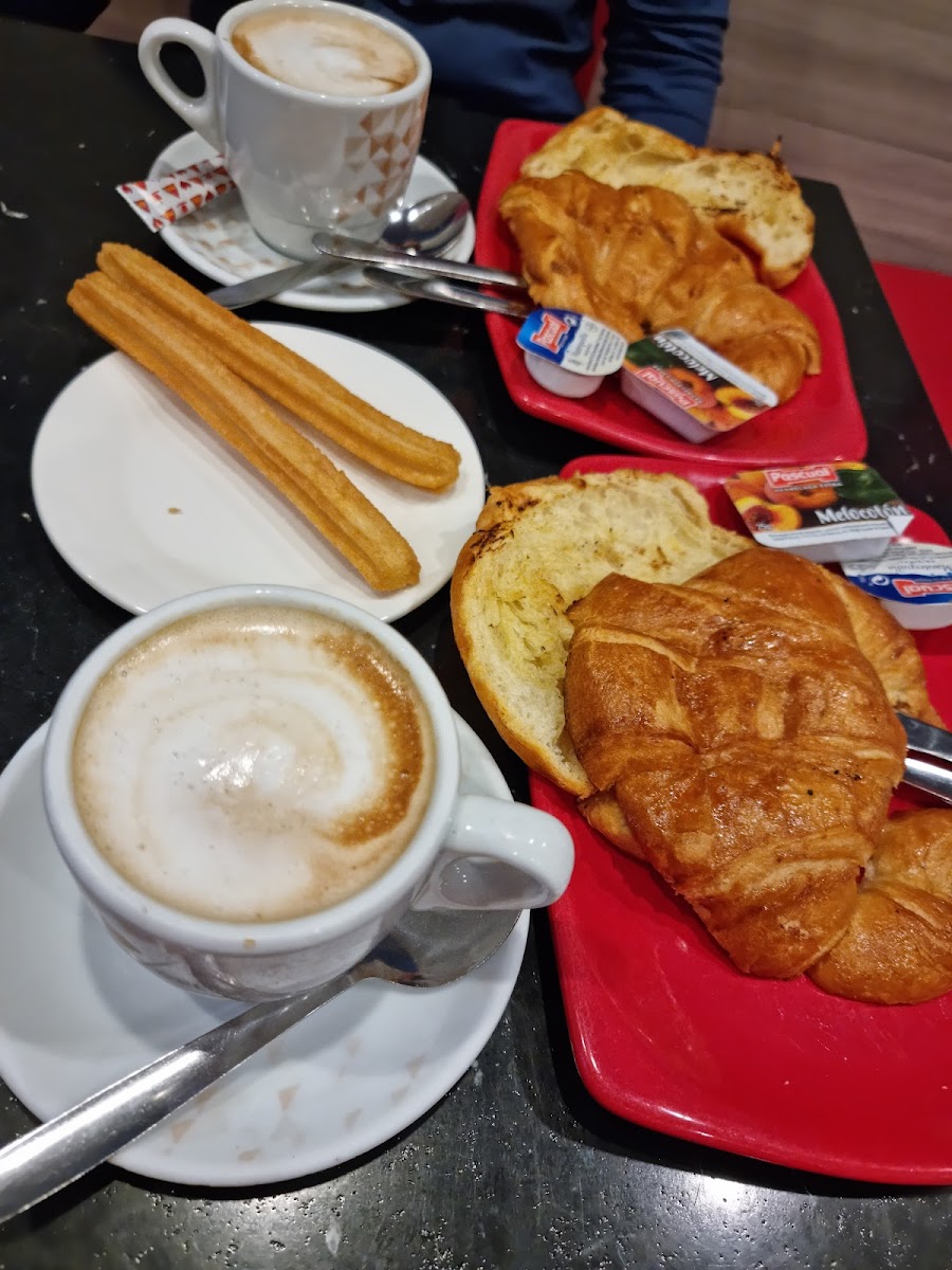 Cafetería 14 Cero Tres