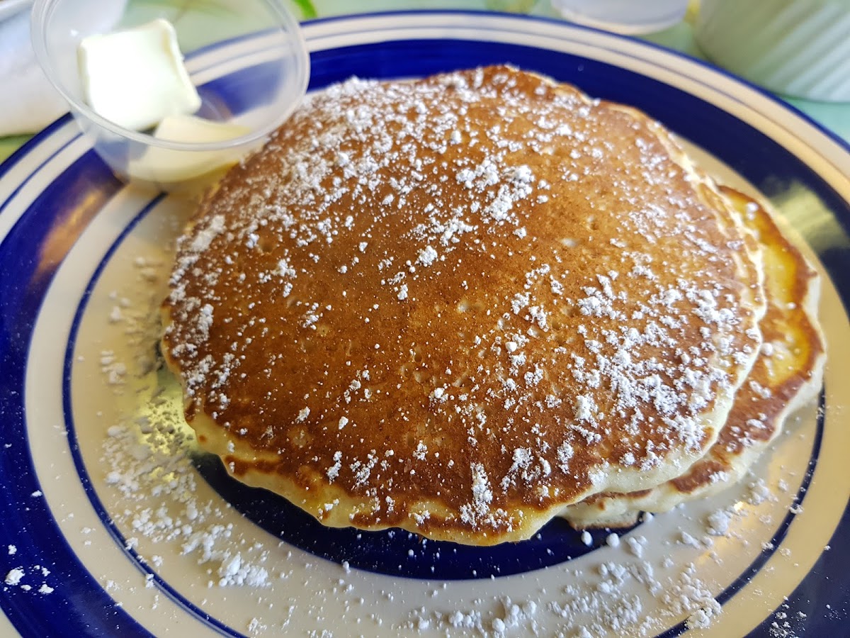 Charlie's Studio Cafe - 4