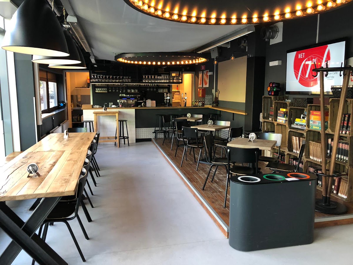 Science Café Het7De