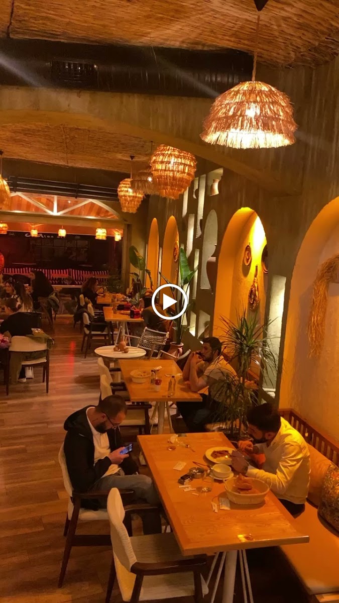 Leina Coffee & Lounge