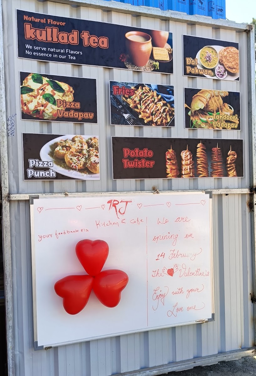 RJ Kitchen & Cafe - 5