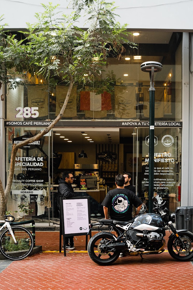 Artidoro Rodríguez Café - Tarata 285