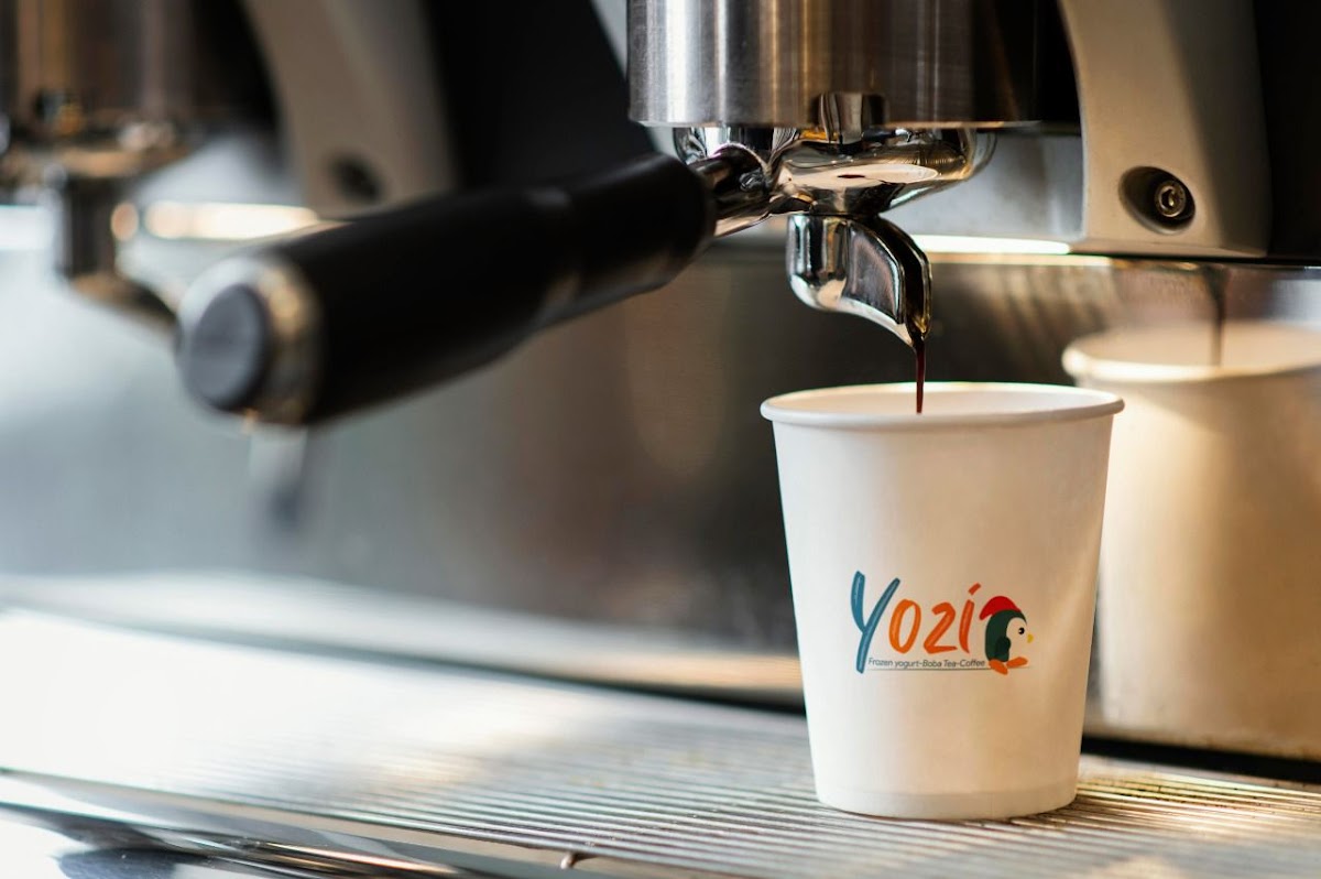 YOZI CAFE, Frozen Yogurt, Boba Tea and Smoothies - 8